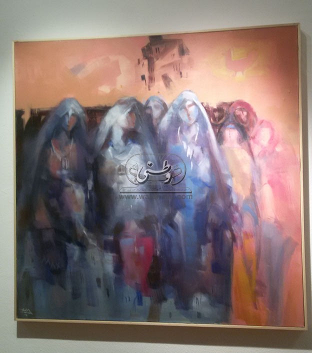 الفنان "محمد الطراوي" يجسد المرأة وقضاياها في معرض "هُن"