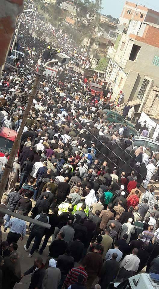 الآلاف يشيعون جثمان الشهيد مصطفى بدوى فى جنازة رسمية بكفرالشيخ
