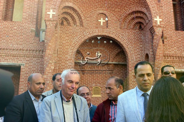 بالصور.. حفيد "شامبليون" يلتقط صوراً لجده داخل كنيسة مارمرقس برشيد
