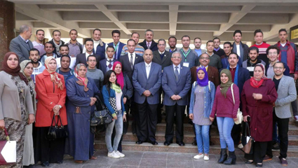  رئيس جامعة المنيا يرحب بالفائزين في انتخابات الجامعة 