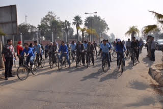 انطلاق فاعليات مارثون الدراجات بجامعة حلوان