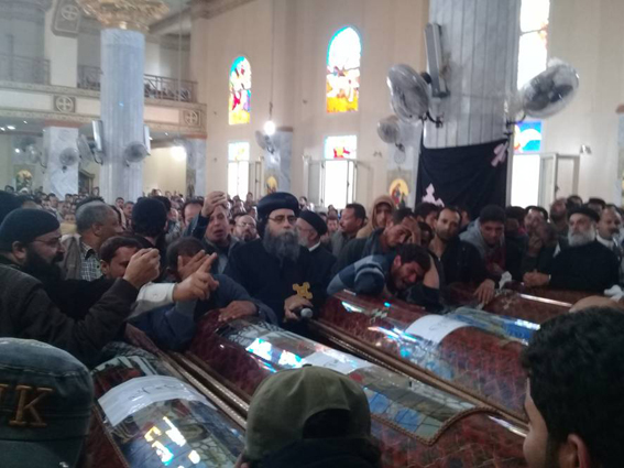  جنازة مهيبة لضحايا ميكروباص العاصمة الإدارية ببني سويف