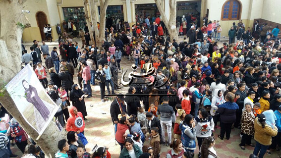  شعب أبوتيج يحتفل بذكرى القمص ثاوفيلس المحرقي