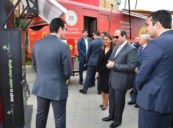 الرئيس "السيسي" يزور مركز خدمات المستثمرين بمقر وزارة الاستثمار