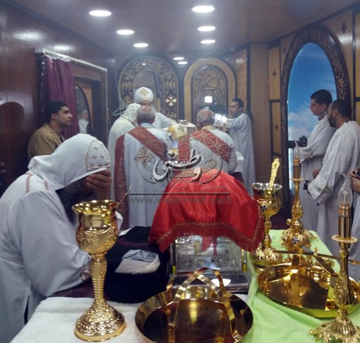 نيافة الأنبا كيرلس أفامينا يدشن معمودية كنيسة المستشفي القبطي بالاسكندرية