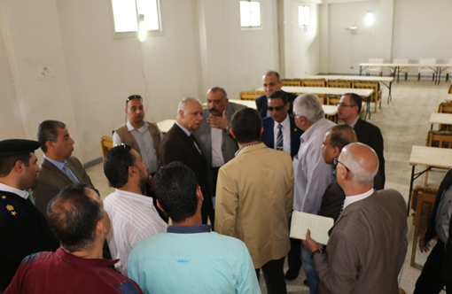 محافظ القاهرة يتفقد عدد من المقرات الانتخابية