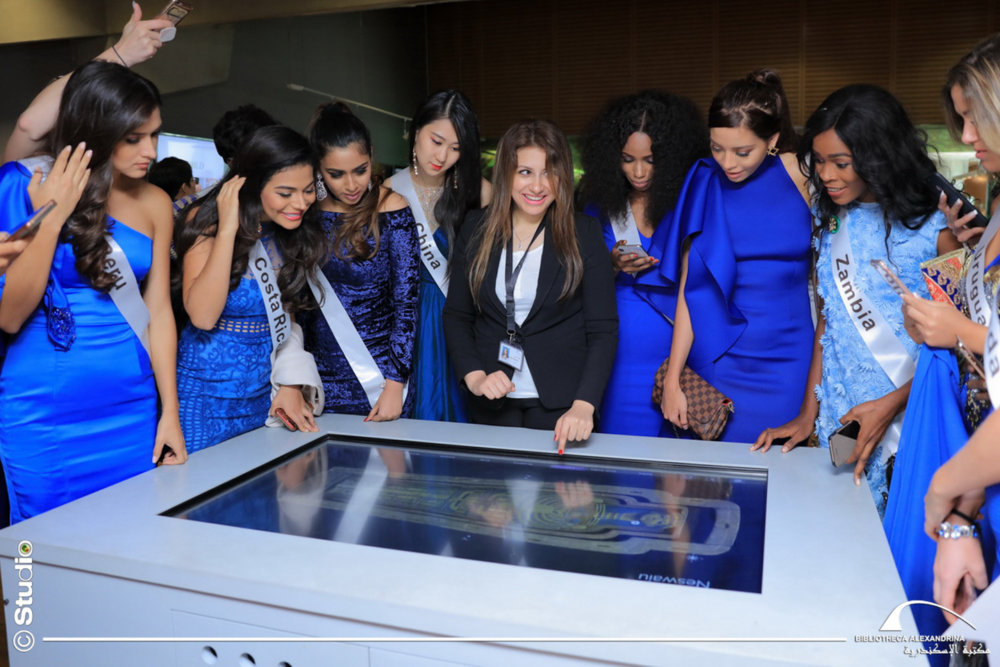 بالصور.. ملكات جمال العالم في حملة تنشيط السياحة بمكتبة الإسكندرية
