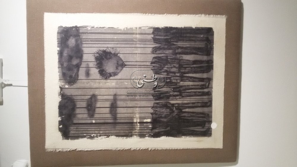 "عالم خاص جدًا" معرض للفنانة أسماء جنيدي