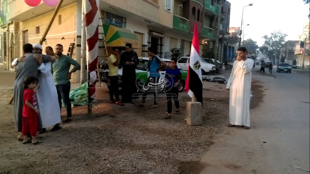 أعلام مصر تُزين ساحات صلاة عيد الفطر بالبحيرة