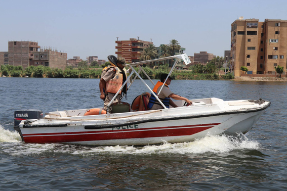 محافظ كفرالشيخ يقود حملة لإزالة الأقفاص السمكية فرع نهر النيل 