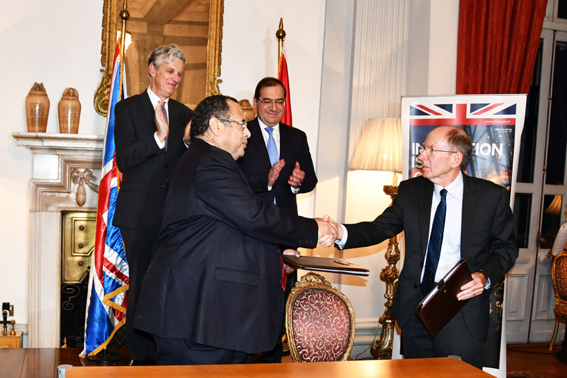 وزير البترول يشهد توقيع اتفاق بين "انبي" و"وود" البريطانية  
