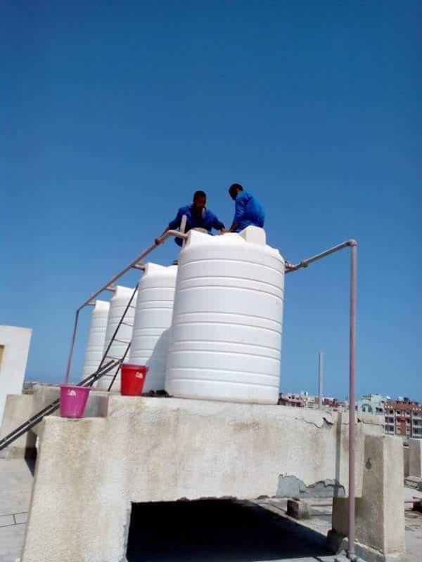 شركة مياة البحر الأحمر تطلق حملة لتطهير خزانات المياه بالمدارس 