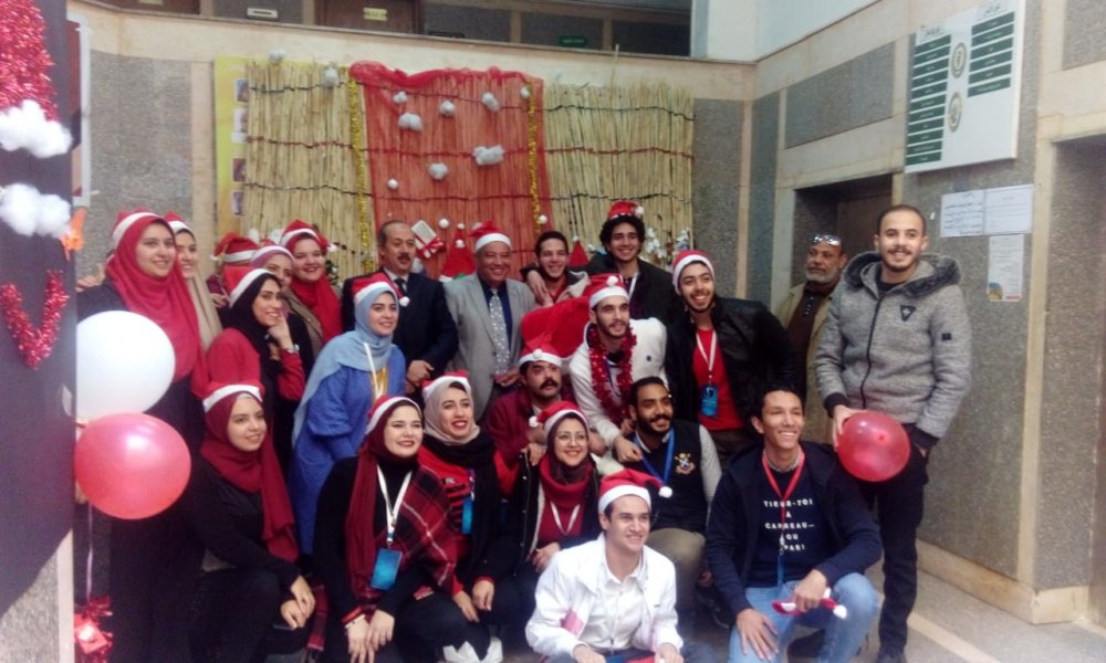 كلية الطب البيطري بجامعة المنصورة تحتفل بعيد الميلاد المجيد