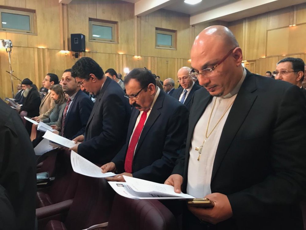 مسيحيو مصر يشتركوا في الصلاة قبل بدء احتفالية تأسيس مجلس كنائس مصر