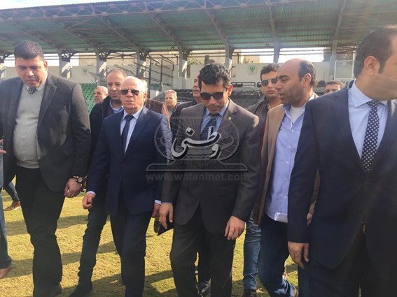 وزير الرياضة ومحافظ بورسعيد يتفقدا النادي المصري استعدادًا لأمم أفريقيا