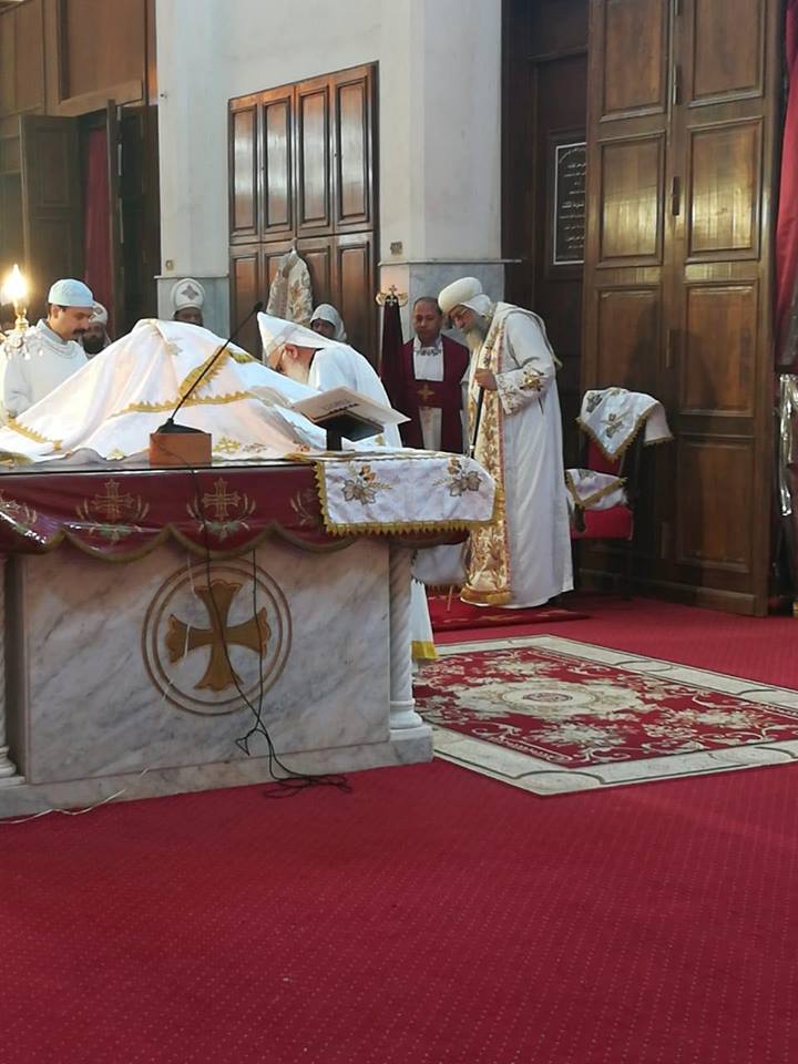 البابا تواضروس يُسيم كهنة جدد للخدمة بالإسكندرية