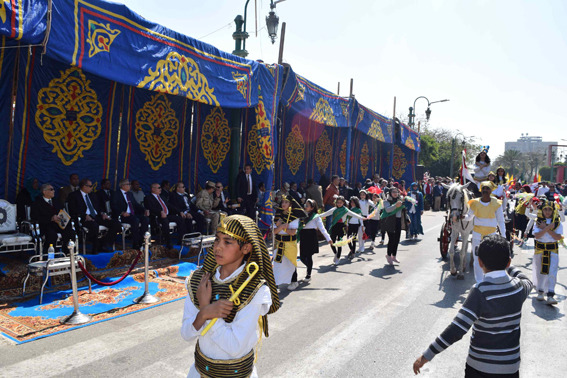 في عيد المنيا القومي .. المحافظ يشهد طابور العرض الرياضي والعسكري لمديريات الخدمات