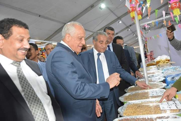 وزير التموين ومحافظ الجيزة يفتتحان  سوبر ماركت "أهلا رمضان" بفيصل 