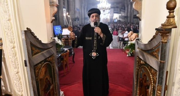 القيادات الأمنية في استقبال قداسة البابا تواضروس بالكاتدرائية المرقسية بالاسكندرية