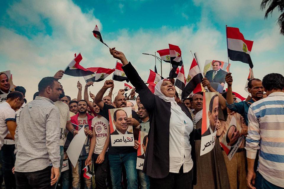  الرئيس "السيسي" لمستقبليه: مصر بلد قوى بالمصريين