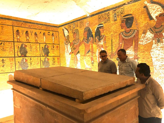وزير الآثار يتفقد مقبرة توت عنخ آمون بوادي الملوك بالبر الغربي