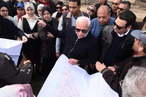 محافظ بورسعيد يؤكد على ضرورة توعية المواطنين بالمشروعات القومية 