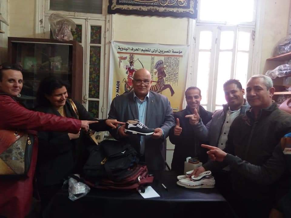 "المصريين الأحرار" يبدأ ورش تدريب الصناعات الجلدية والحرفية