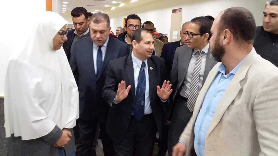 رئيس جامعة بورسعيد يقوم بزيارة ميدانية للمستشفى الجامعي 