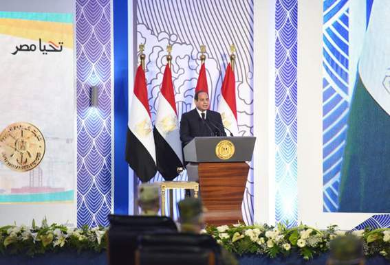 الرئيس السيسى يشهد خروج ماكينة حفر نفقاً جديداً بإسم الشهيد أحمد حمدى (2) 