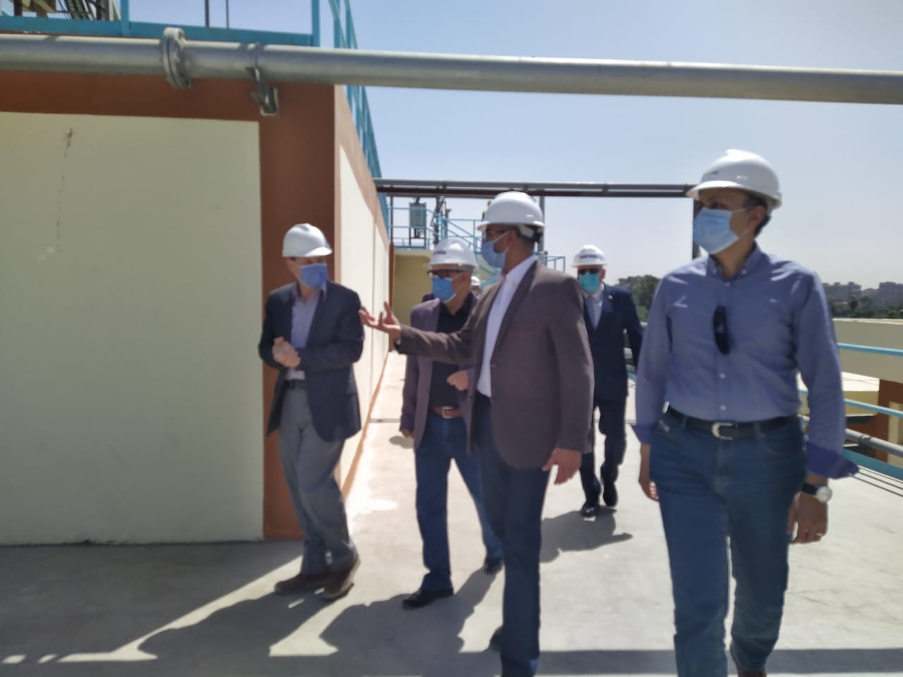 نائب وزير الإسكان يتفقد توسعات محطة مياه جزيرة الدهب 
