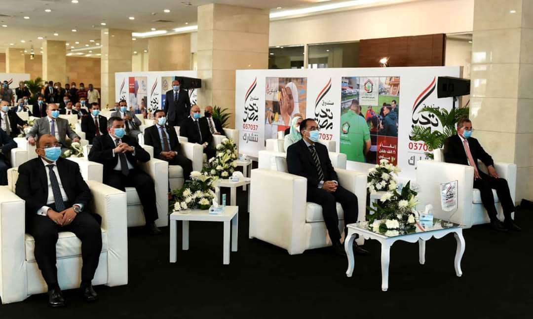 بالصور .. رئيس الوزراء يشهد إطلاق صندوق "تحيا مصر" أكبر قافلة للمساعدات الإنسانية