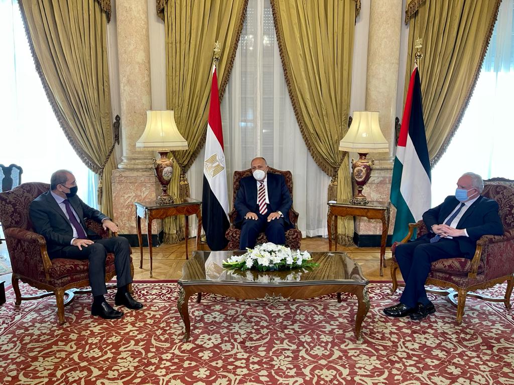وزراء خارجية مصر والأردن والعراق يعقدون اجتماعا تشاوريا لتنسيق المواقف الإقليمية والدولية
