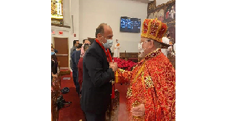 القنصل المصري بشيكاجو يشارك في احتفالات الكنيسة القبطية بعيد الميلاد