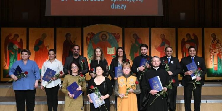 كورال الأنافورا القبطي يحصل على المركز الثالث بمهرجان الموسيقى الكنسية ببولندا