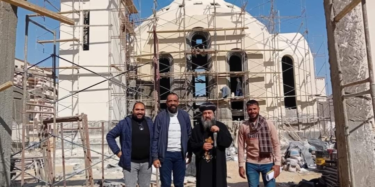الأنبا بموا يتفقد كنيسة الأنبا بولا تحت الإنشاء بمدينة أحمد زويل ٢ بالسويس