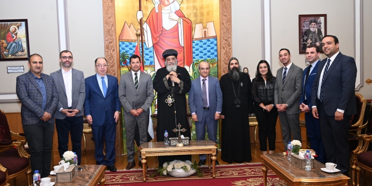 وزيرا الشباب المصري اللبناني يلتقيان ب البابا تواضروس الثاني